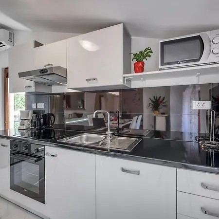 New Apartman Luma Pula City Center Pula